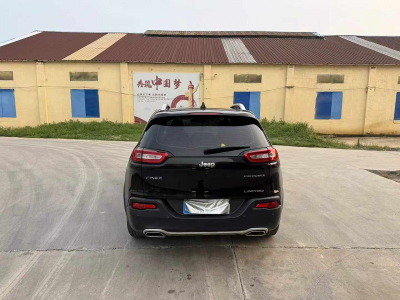 徐州17年Jeep自由光9