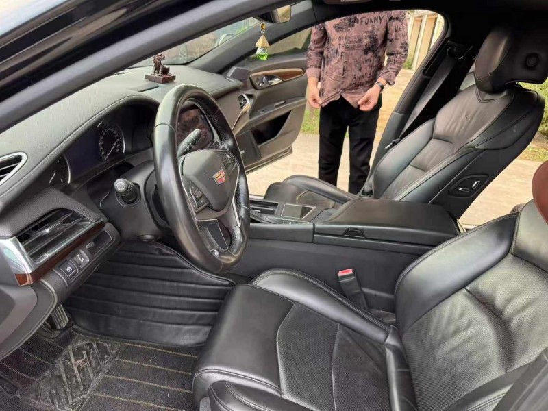 徐州17年凱迪拉克CT64