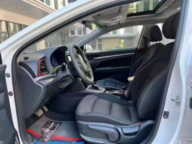 广州18年现代领动8