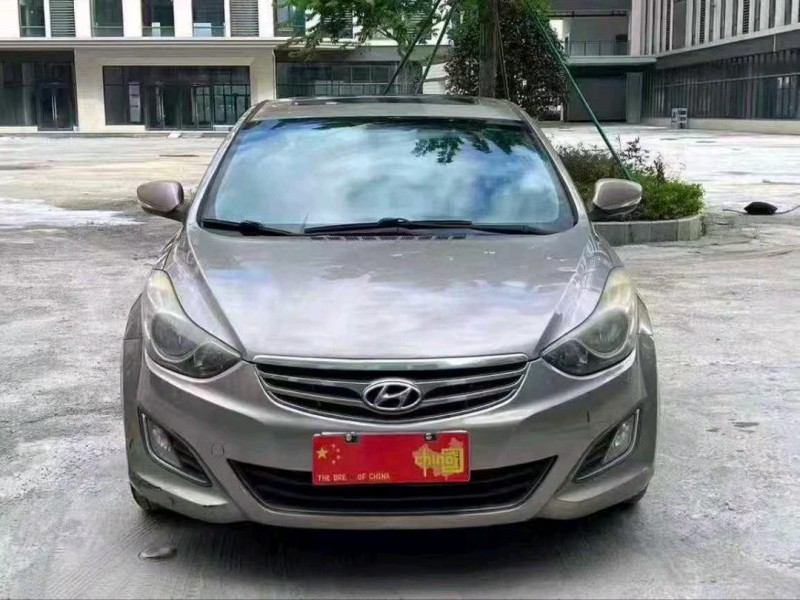 广州14年现代朗动1