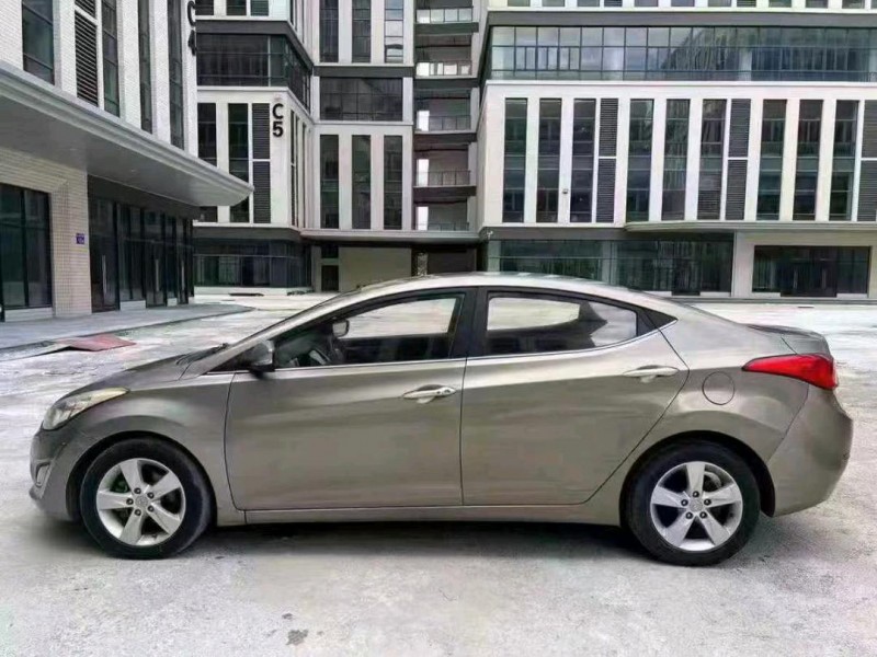 广州14年现代朗动4