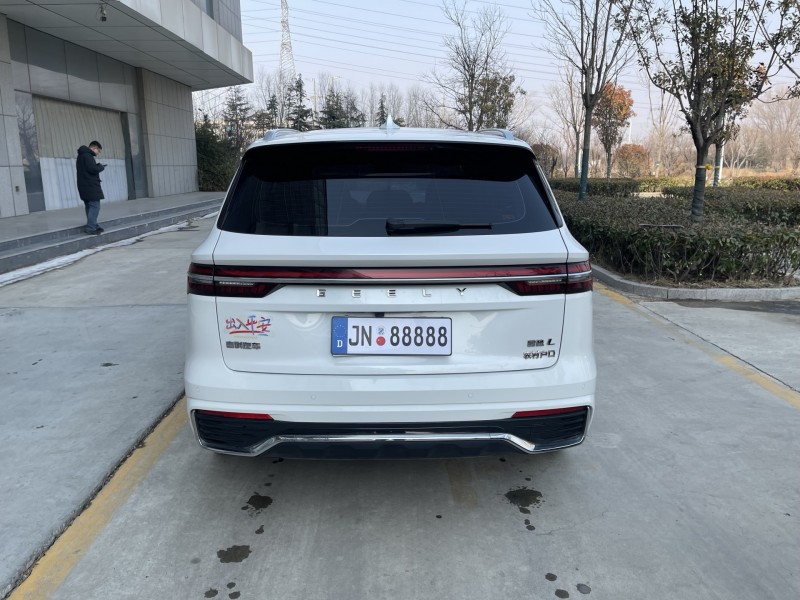 濟寧22年吉利星越9