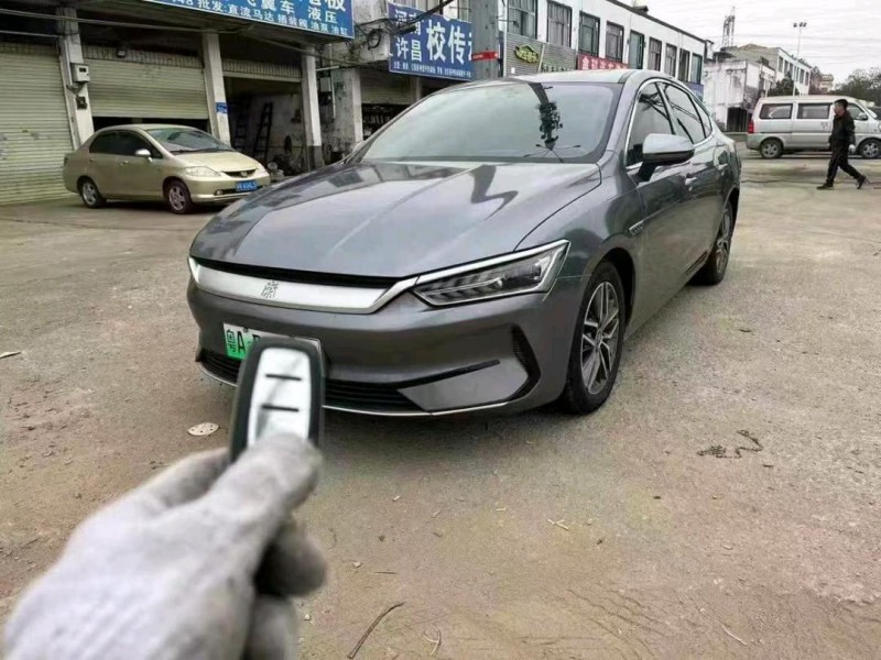 广州22年比亚迪秦1