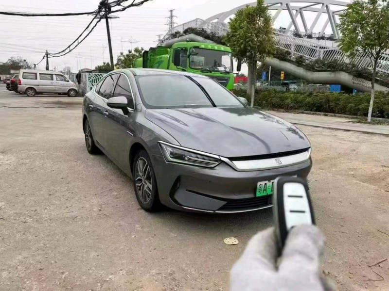 广州22年比亚迪秦2