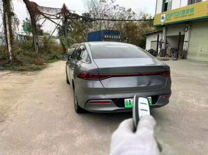 广州22年比亚迪秦6