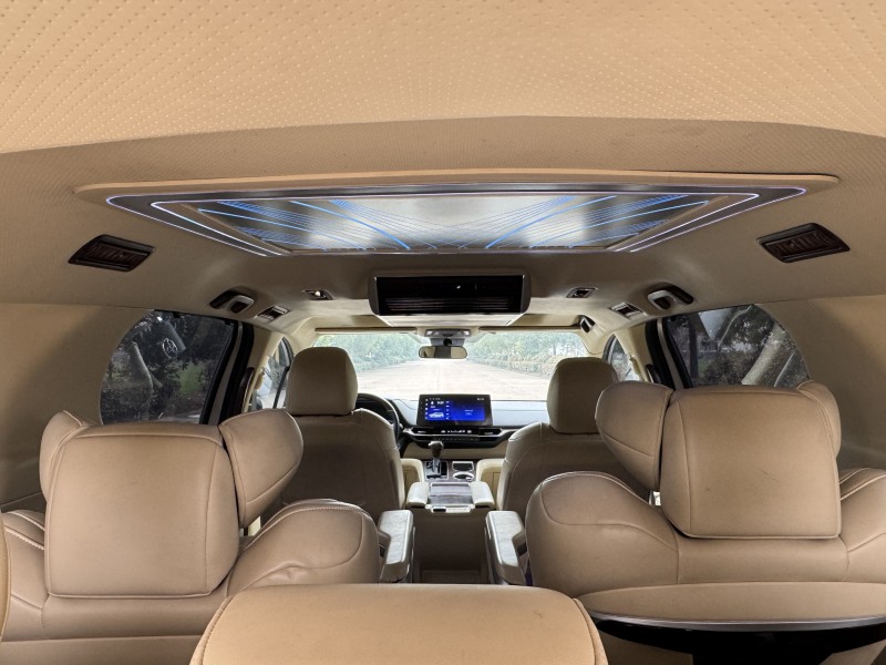 盐城22年丰田塞纳9