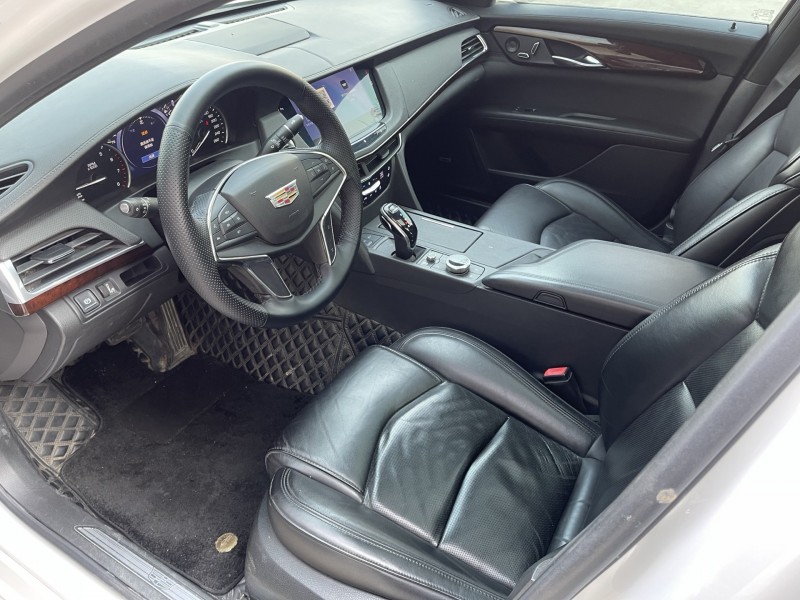 济宁20年凯迪拉克CT65