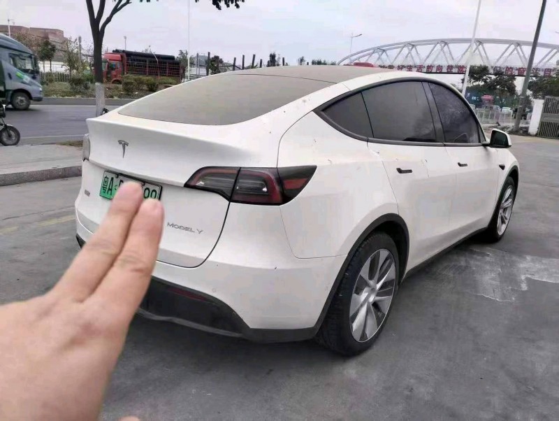 广州23年特斯拉MODEL Y4