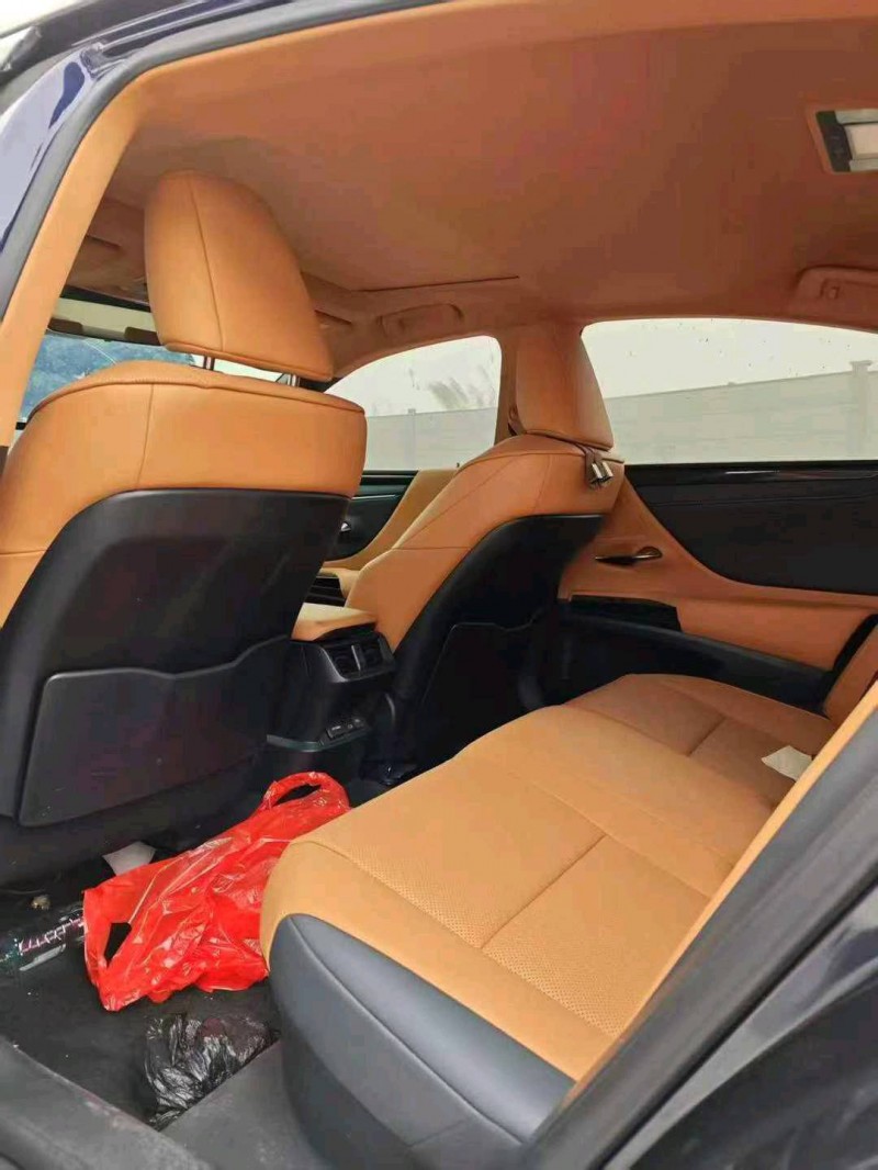 广州23年雷克萨斯ES6