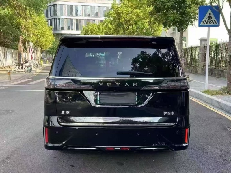 广州24年岚图汽车梦想家9