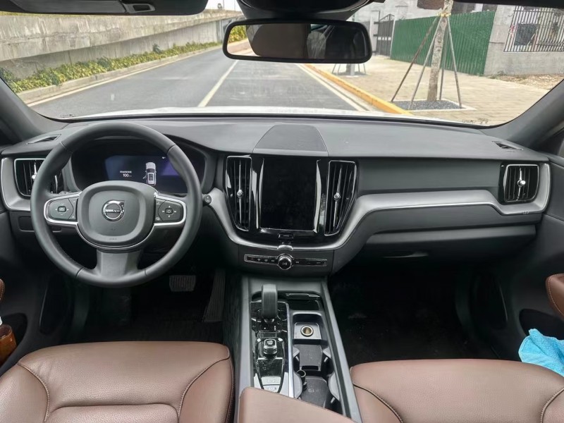 广州25年沃尔沃XC606