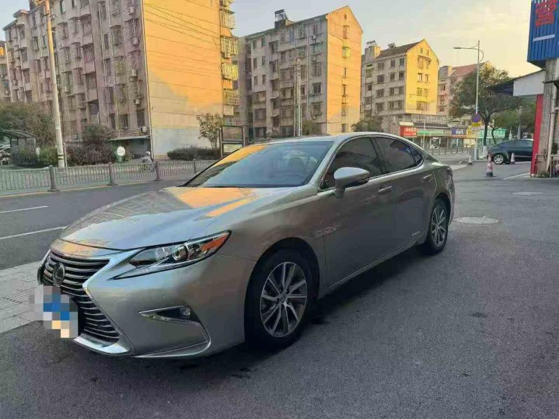 衢州17年雷克萨斯ES3