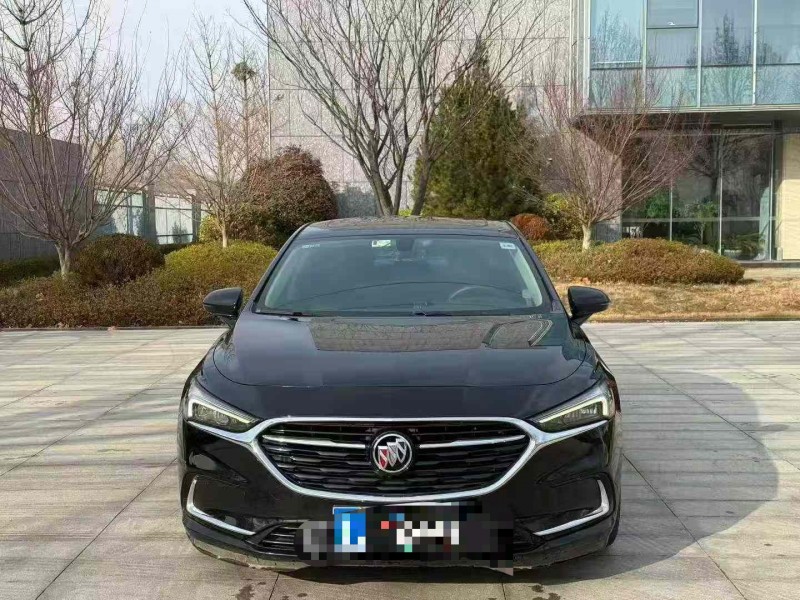 青岛21年别克君越1