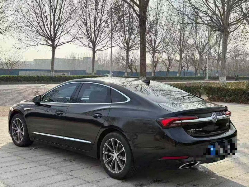 青岛21年别克君越7