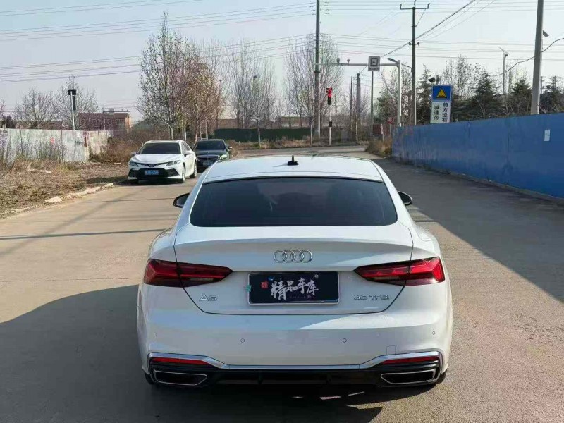 青岛21年奥迪A59