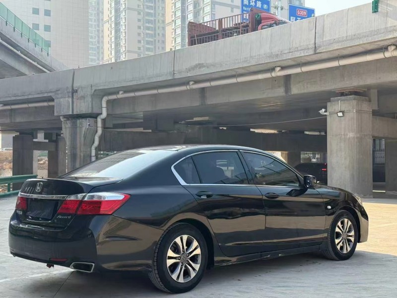 兰州16年本田雅阁8