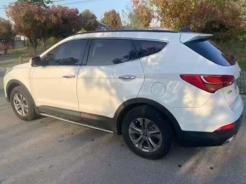 淮安15年现代新胜达8