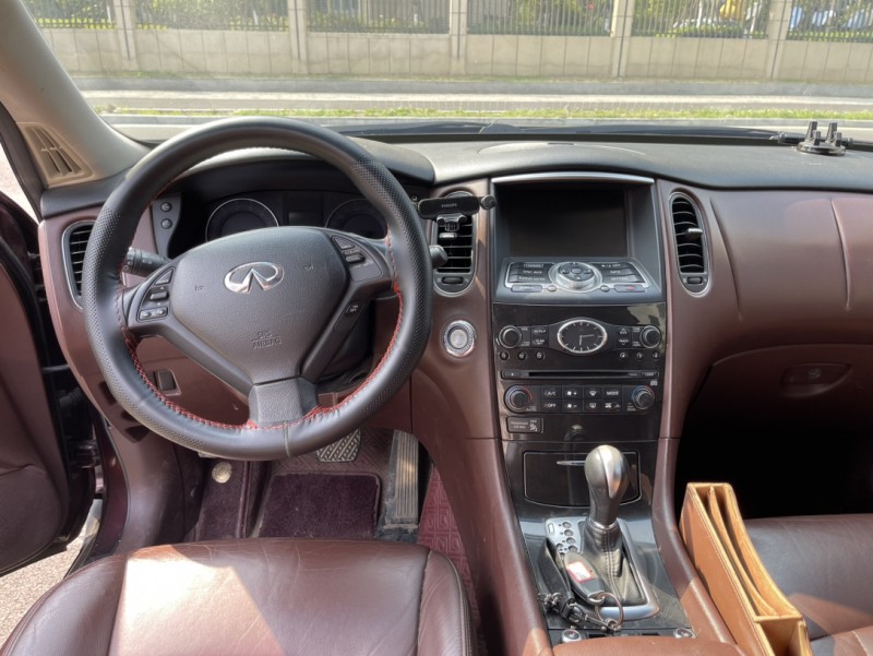 兰州14年英菲尼迪QX506