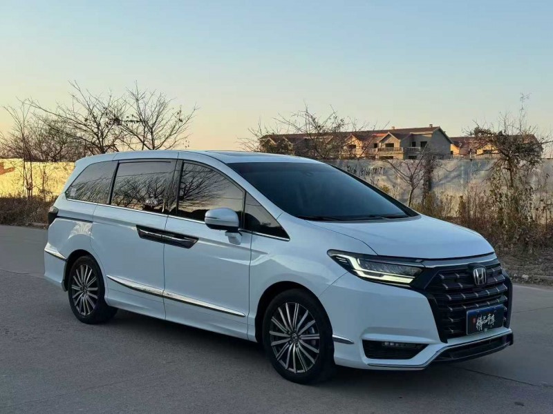 青岛23年本田艾力绅3