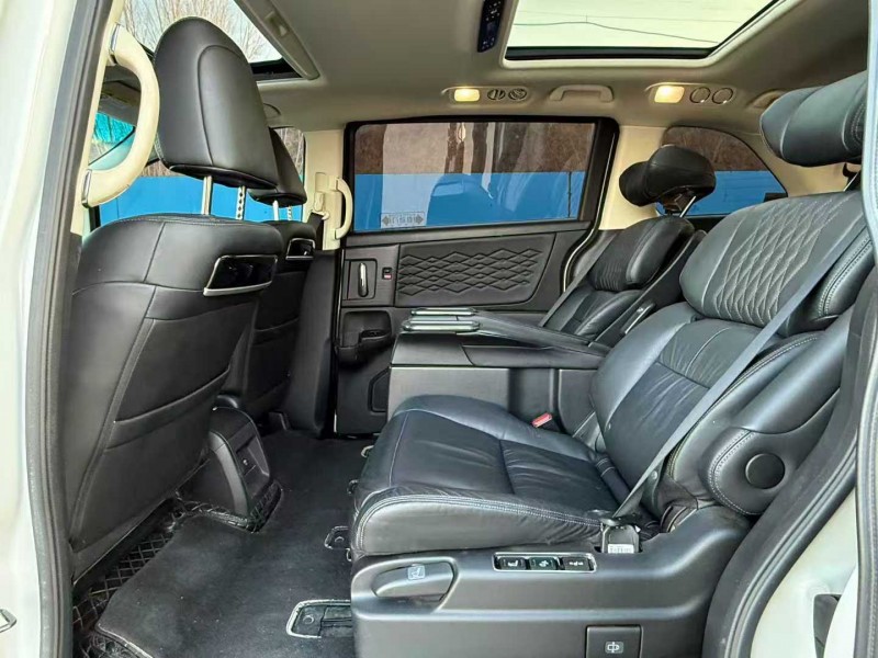 青岛23年本田艾力绅5