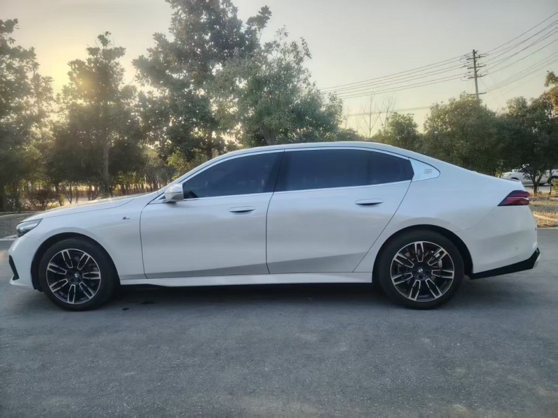 宿迁24年宝马5系3