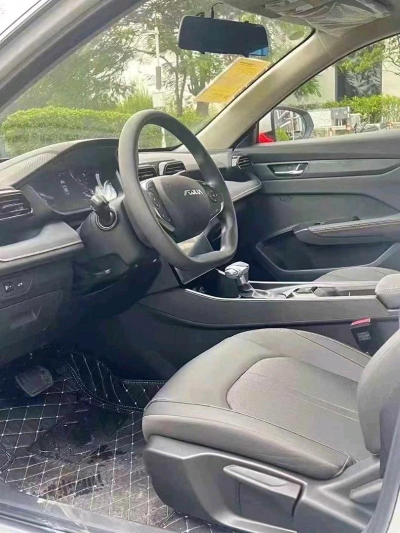 广州25年东风奕炫4