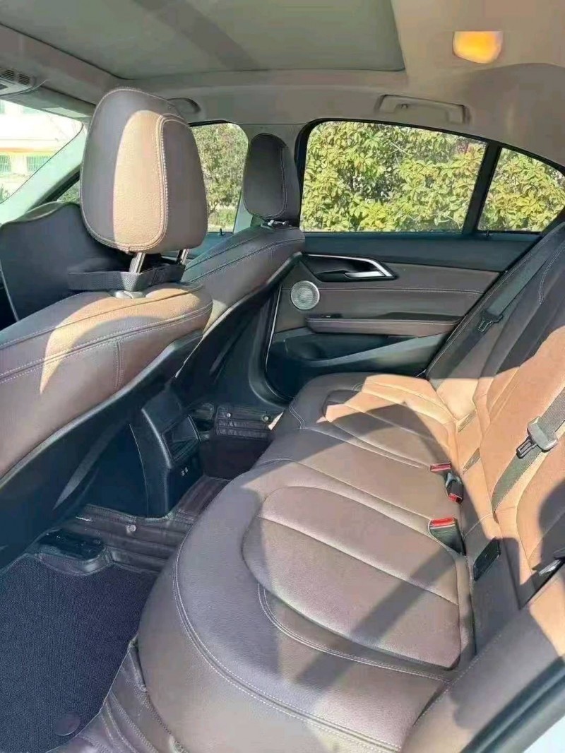 枣庄22年宝马1系9