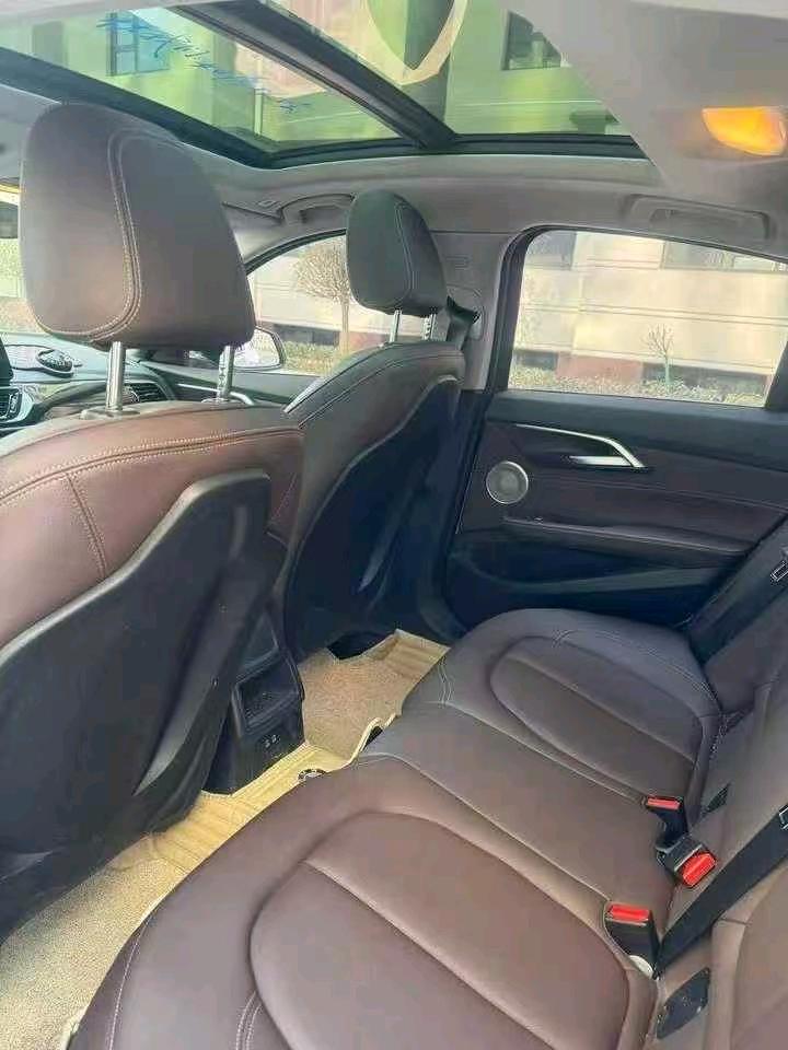 郑州22年宝马1系7