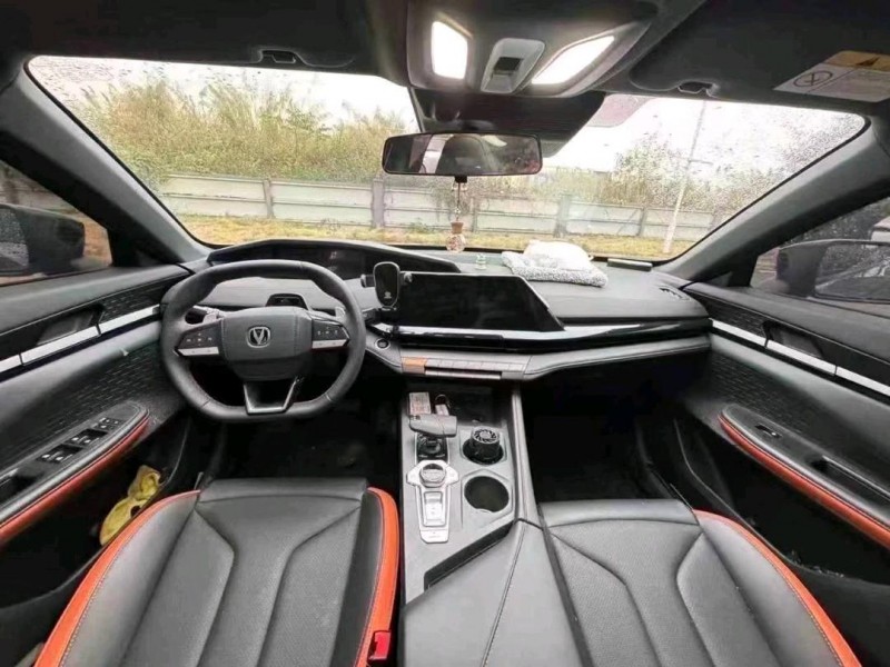 广州25年长安汽车UNI9