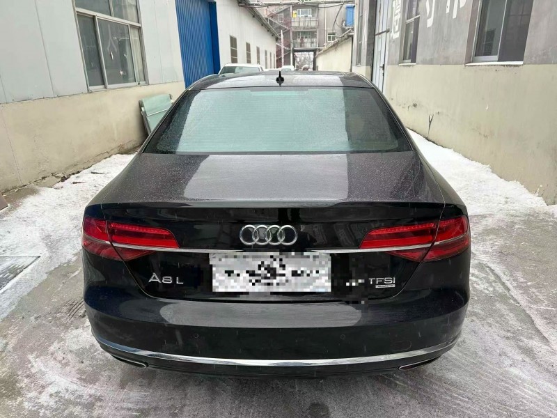 潍坊17年奥迪A8L9