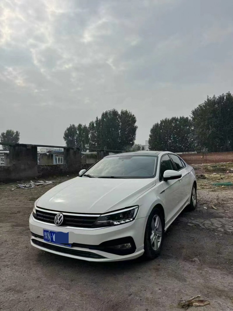 鹤壁20年大众凌渡3