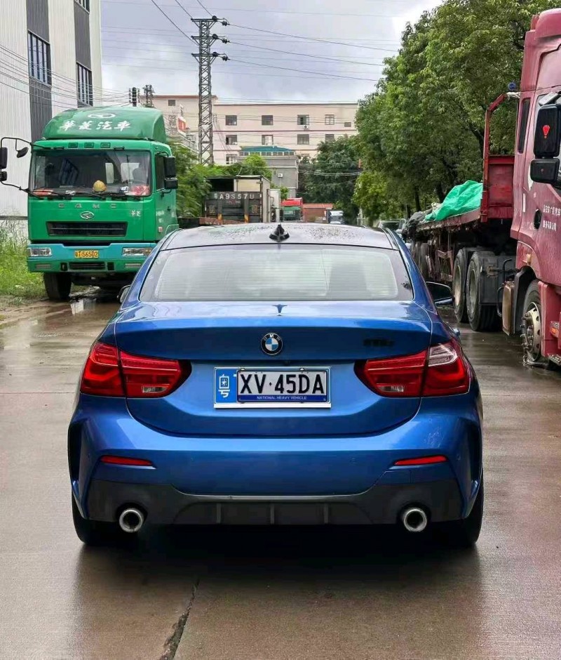 中山19年宝马1系4