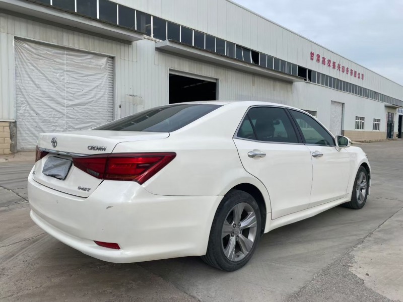 兰州16年丰田皇冠7