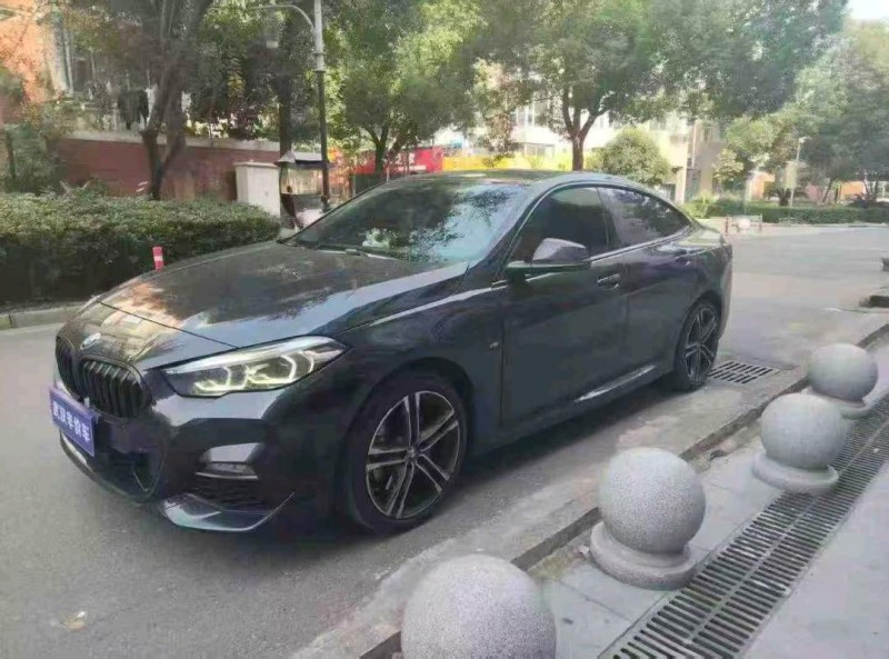 武汉23年宝马2系2