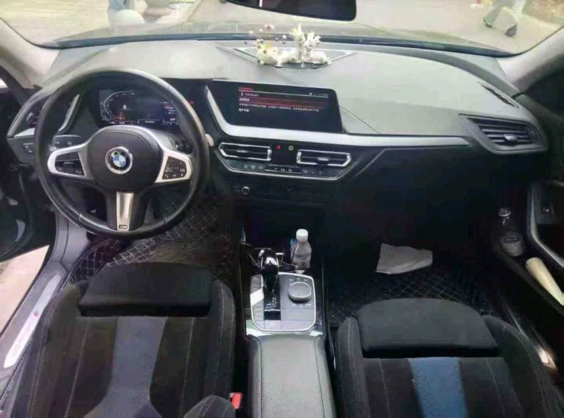 武汉23年宝马2系5