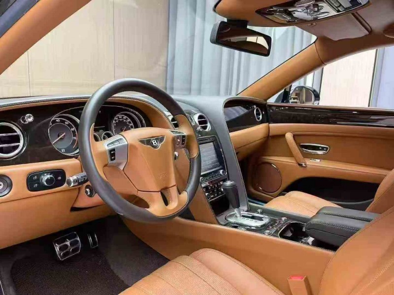 南平15年宾利飞驰3