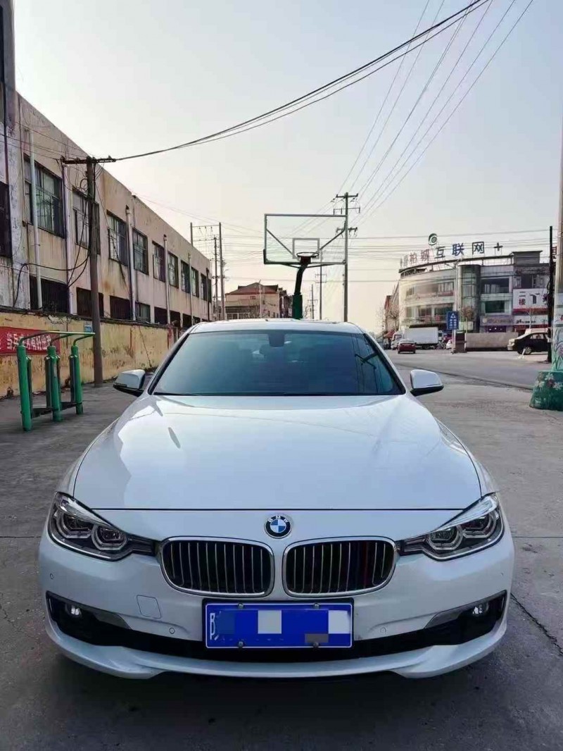 济宁17年宝马3系1