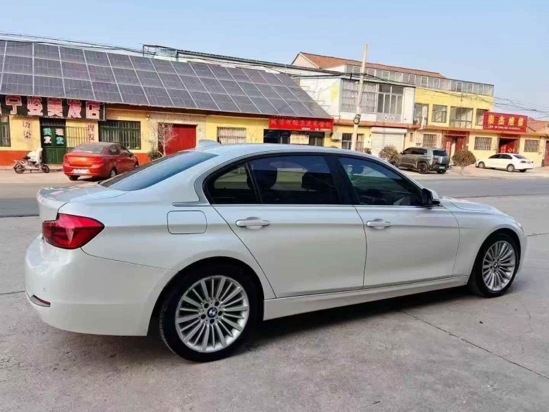 济宁17年宝马3系7