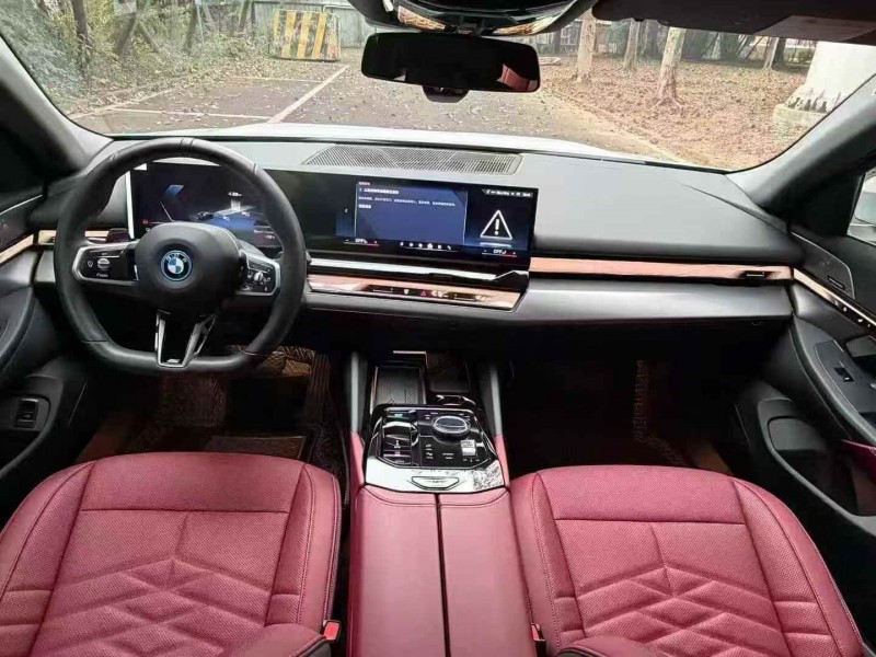 汕头25年宝马I56