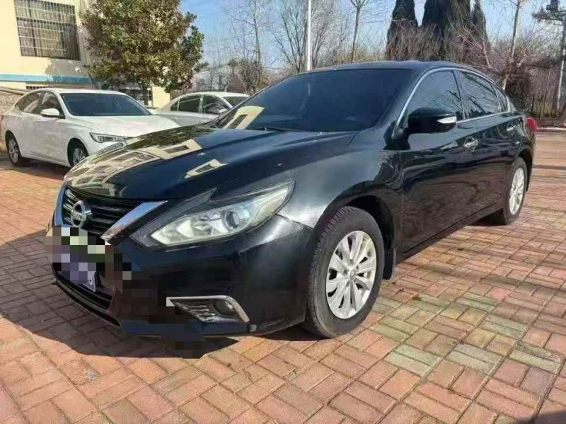 枣庄17年日产天籁2