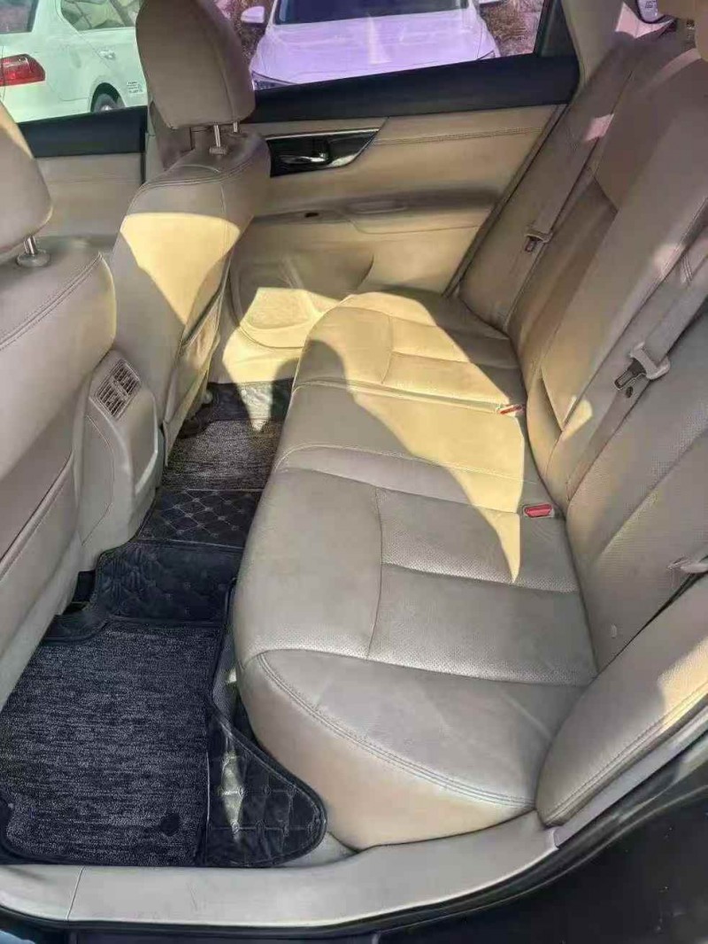 枣庄17年日产天籁5