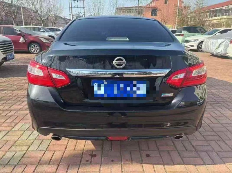 枣庄17年日产天籁9