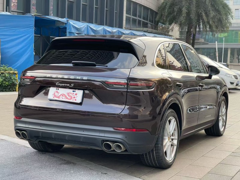 佛山19年保时捷卡宴8