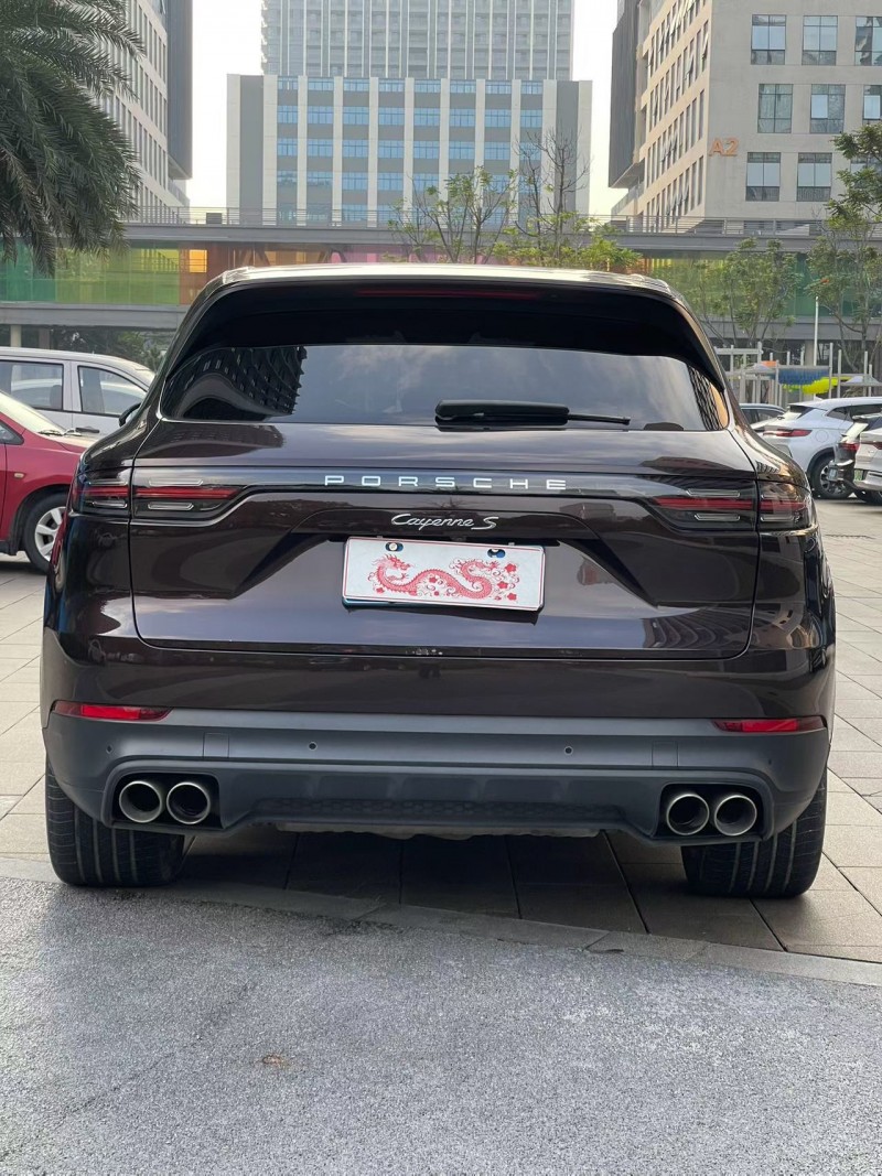 佛山19年保时捷卡宴9