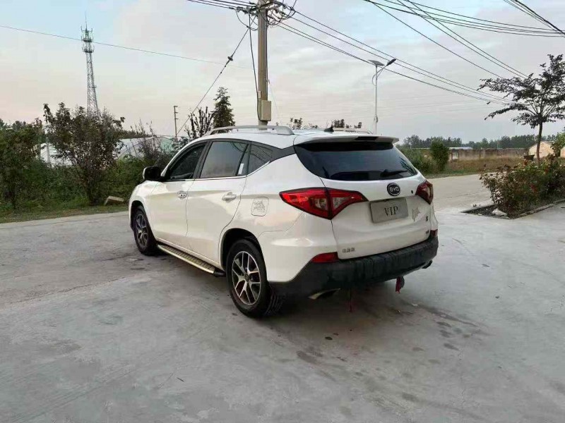 徐州17年比亚迪宋3