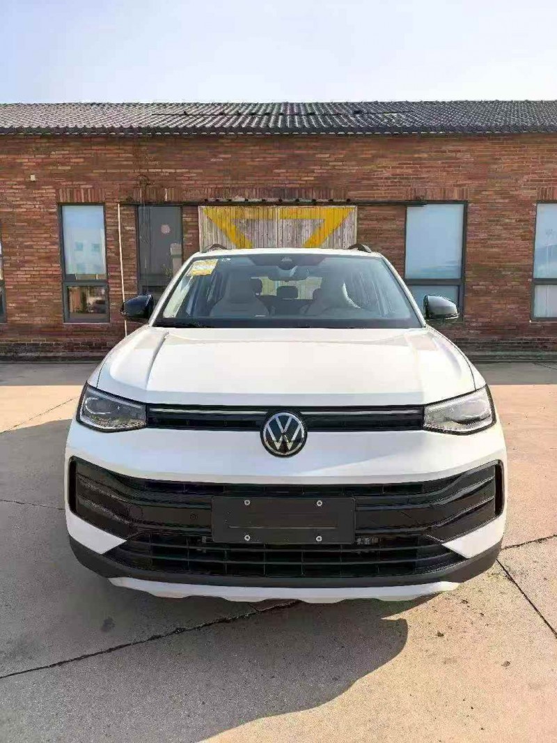 济宁25年大众途岳1