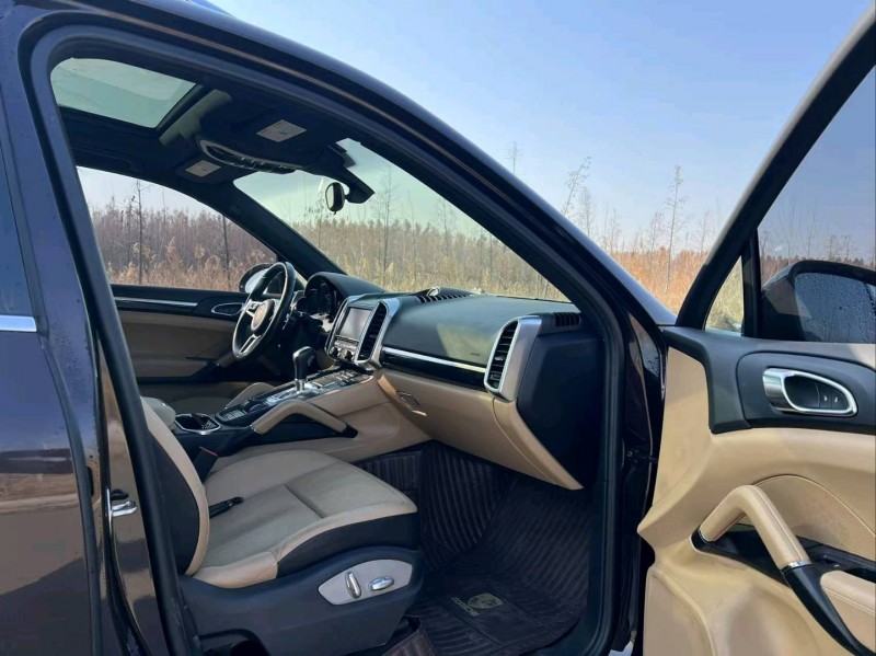 盐城14年保时捷卡宴6