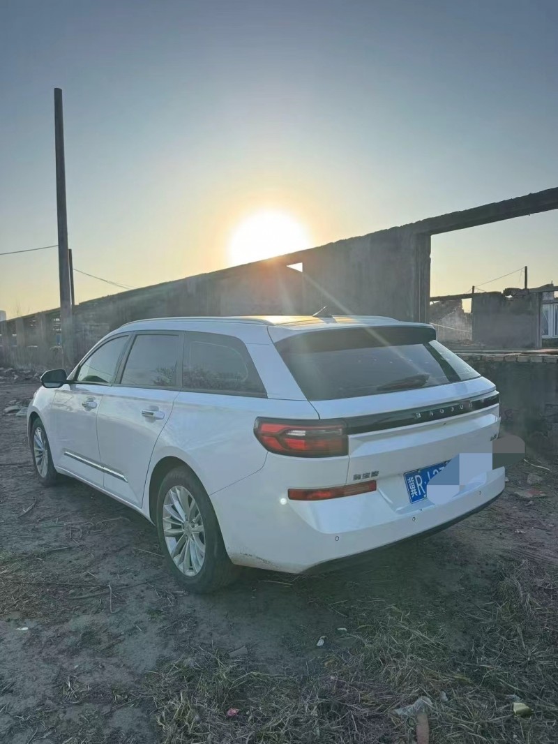 鹤壁22年宝骏RC53