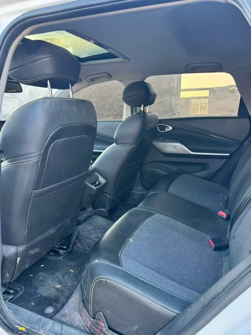 鹤壁22年宝骏RC55