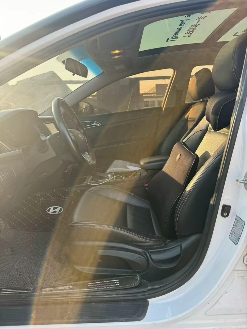 鹤壁18年现代名图8